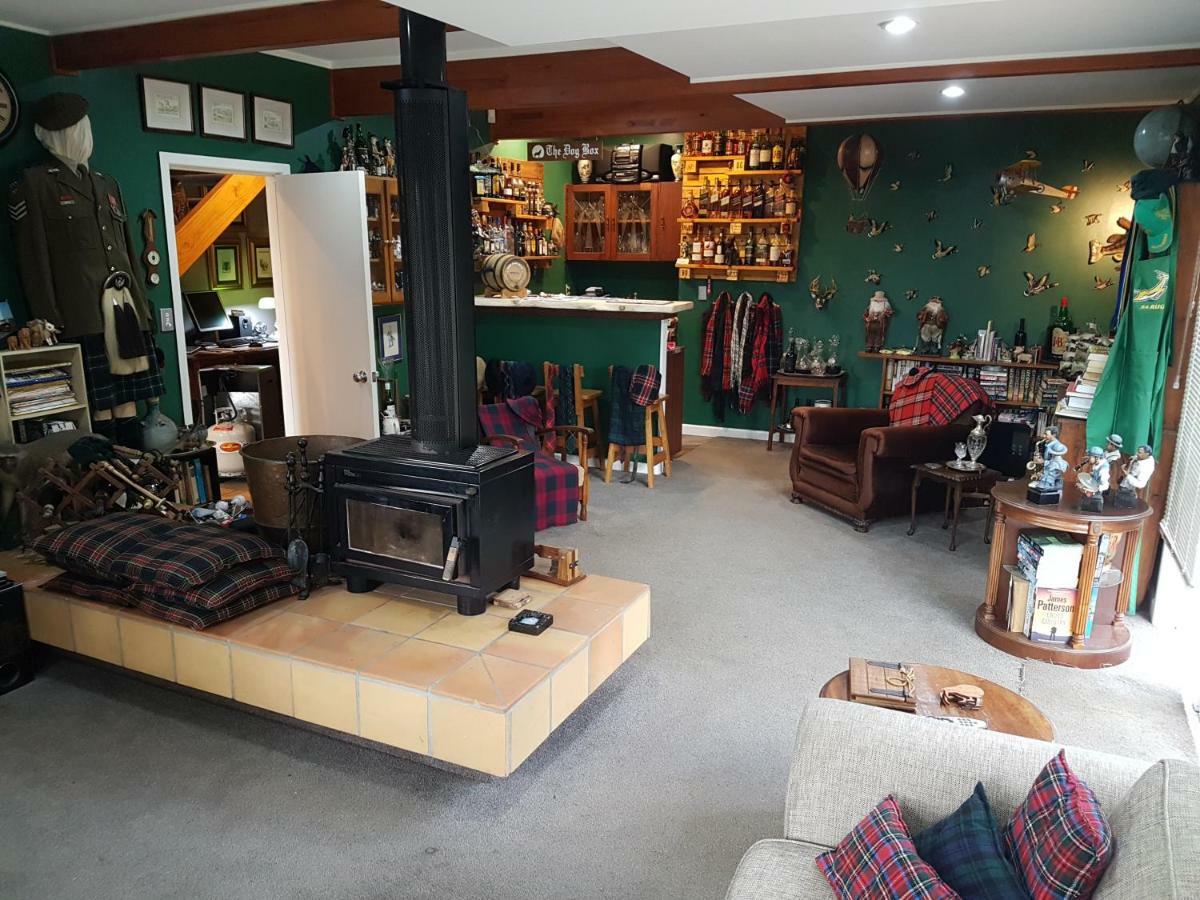 Hunua Accommodation - Atherstone Suite ภายนอก รูปภาพ